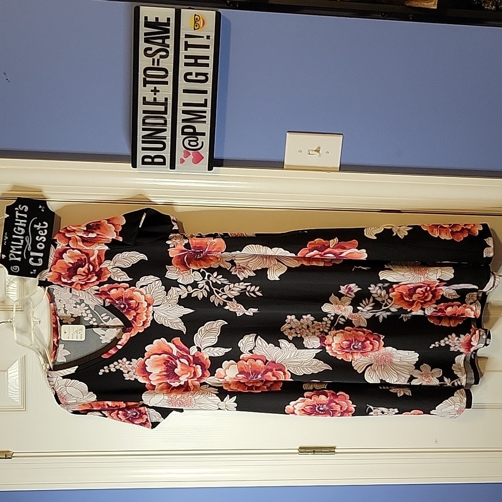 Lemon Tree Dress 2X New Black Floral Flowy